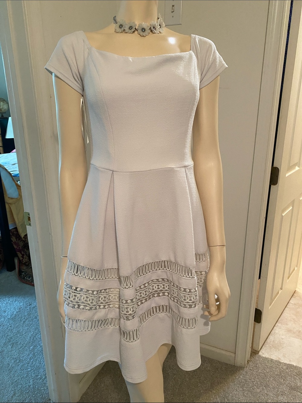 Francesca's Collections White Square-Neck Fit & Flare Dress with Lace Insets